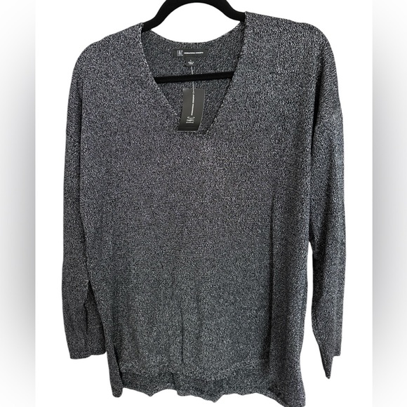 NWT INC Silver Sparkle Heathered V-Neck Sweater Large Get your “Shimmer On” - Picture 9 of 9